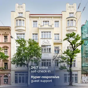 Turnkey I Charles Square , Praga Repubblica Ceca